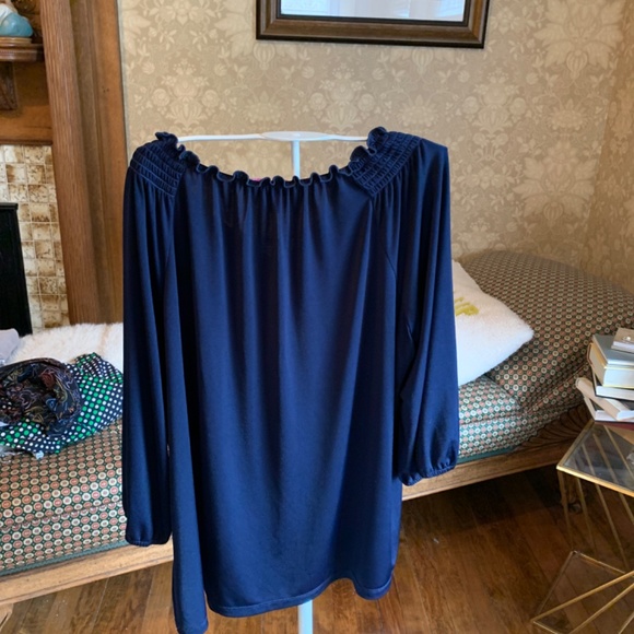 Peck & Peck poly and spandex tunic. Worn 2x - Picture 6 of 6